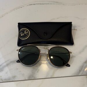 Ray-Ban Round Sunglasses with Black Case